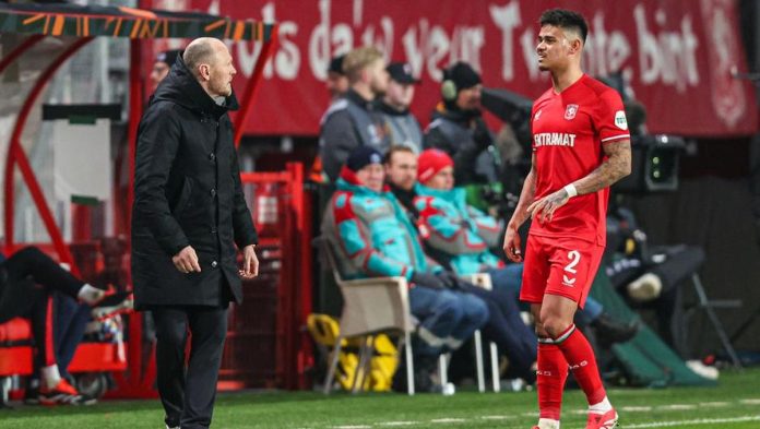 Isu Transfer: Hilgers Bakal Hengkang dari Twente ke Luar Belanda