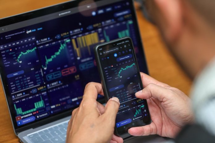 Pemangkasan BI Rate Jadi Katalis IHSG Menuju 8.000, Cek Saham BBTN, ARTO & TAPG