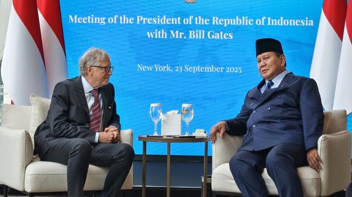 Bertemu di New York, Prabowo Beri Bintang Jasa Utama ke Bill Gates