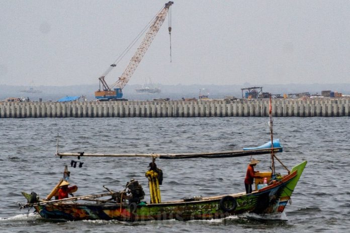 Heboh Tanggul Beton Cilincing Diprotes, KKP: Itu Warga Pendatang