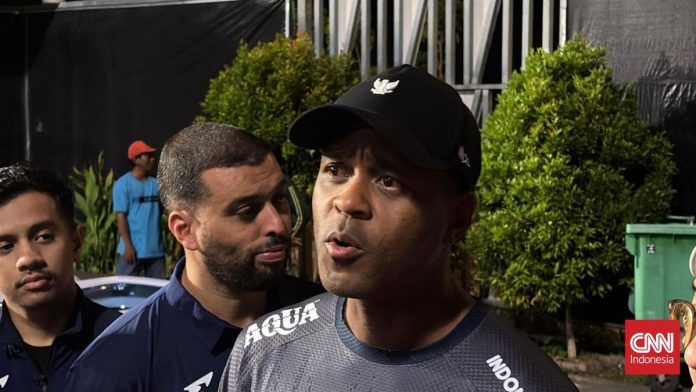 Kluivert Tak Senang Timnas Indonesia Batal Lawan Kuwait