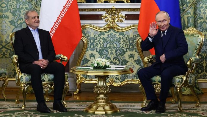 Putin Bertemu Presiden Iran di Sela-sela KTT SCO China