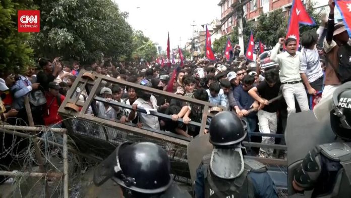 VIDEO: Gen-Z Nepal Demo Gegara Pemerintah Blokir Medsos, 19 Tewas