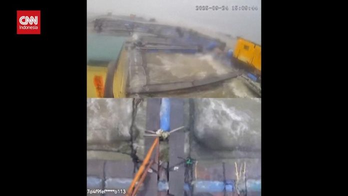 VIDEO: Penampakan Tambak Ikan Terombang-ambing Imbas Topan Ragasa