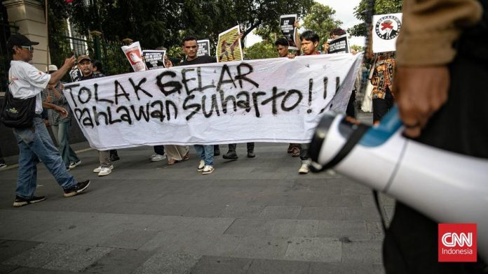 FOTO: Polemik Gelar Pahlawan Nasional di 2025