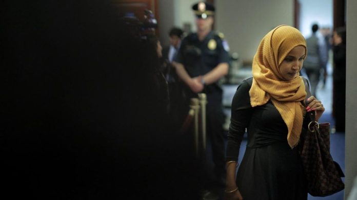 Siapa Ilhan Omar, Anggota DPR AS Asal Somalia yang Dicap Trump Sampah?