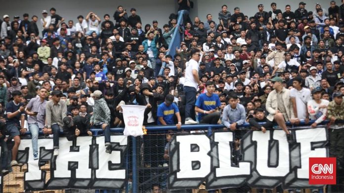 Bobotoh Tumpah Ruah di Flyover Pasopati Usai Persib Tekuk Persija