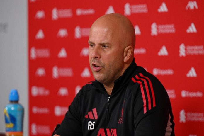 Dua Kali Kalahkan Man City, Arne Slot Bangga Bisa Jadi Rival Pep Guardiola