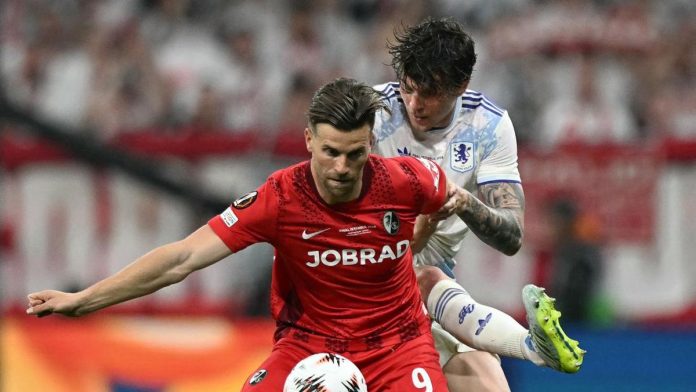Gagal di MU, Lindelof Juara Liga Europa di Aston Villa