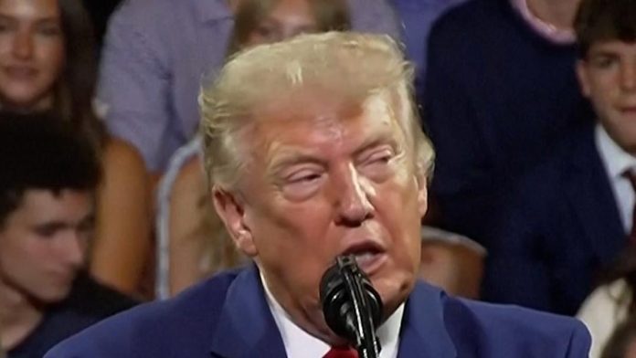 Trump Remehkan Laporan soal China Pasok Intelijen Bantu Iran